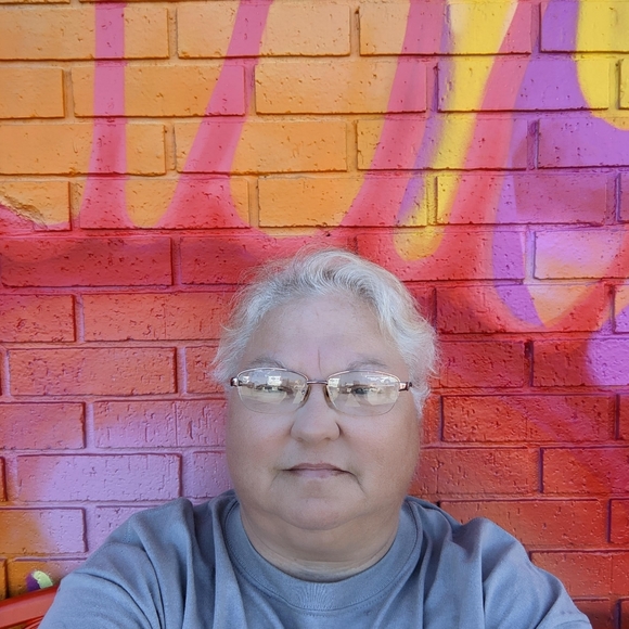 Meet your Posher, Amanda - Picture 4 of 11